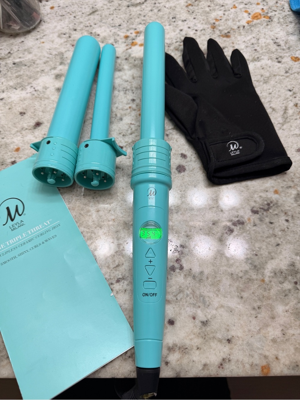 LAYLA Milani Triple Barrel Curling Iron - Turquoise